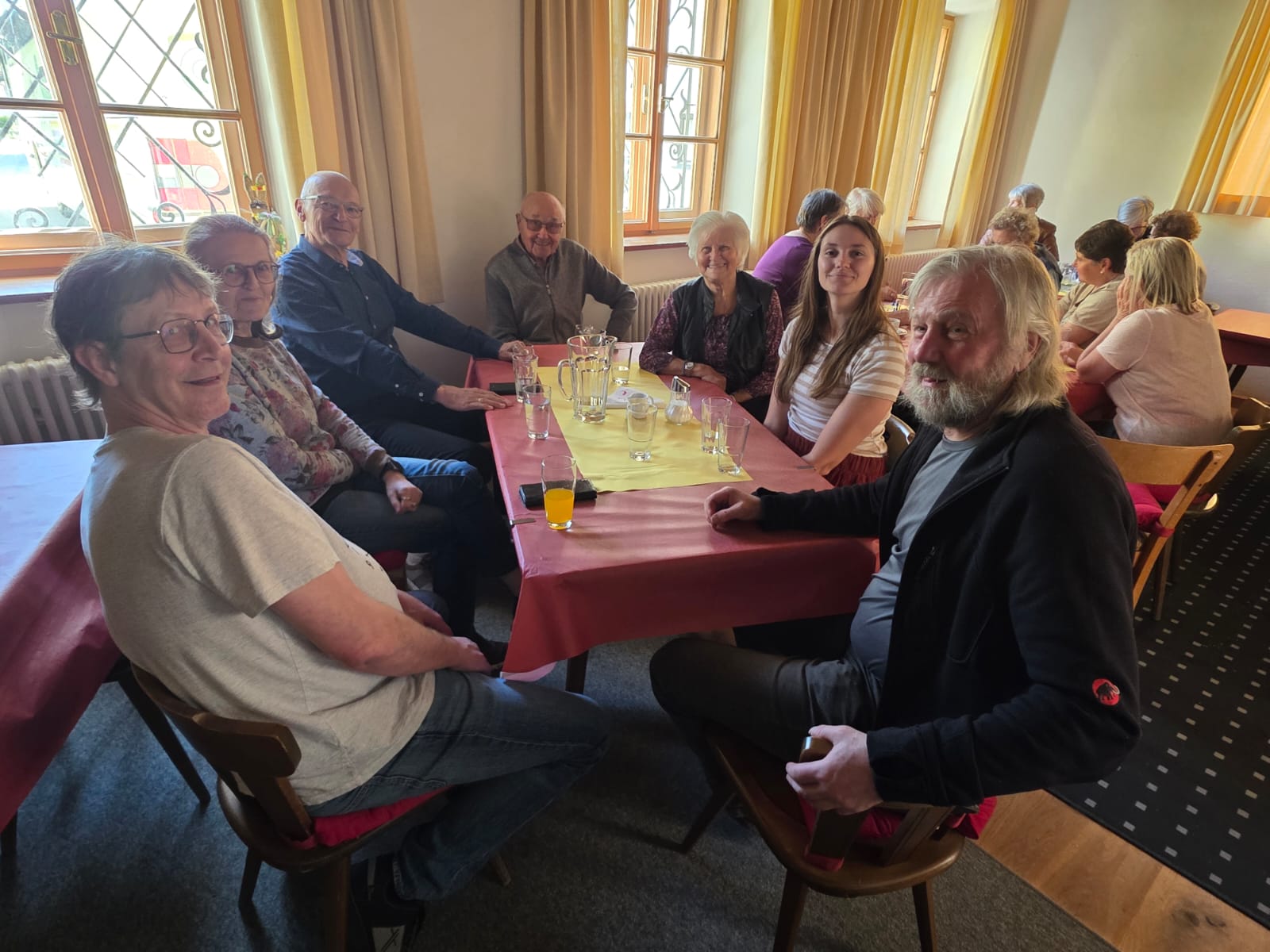 Gemütlicher Pfarrhoangascht mit Blick auf ein besonderes Künstlerleben